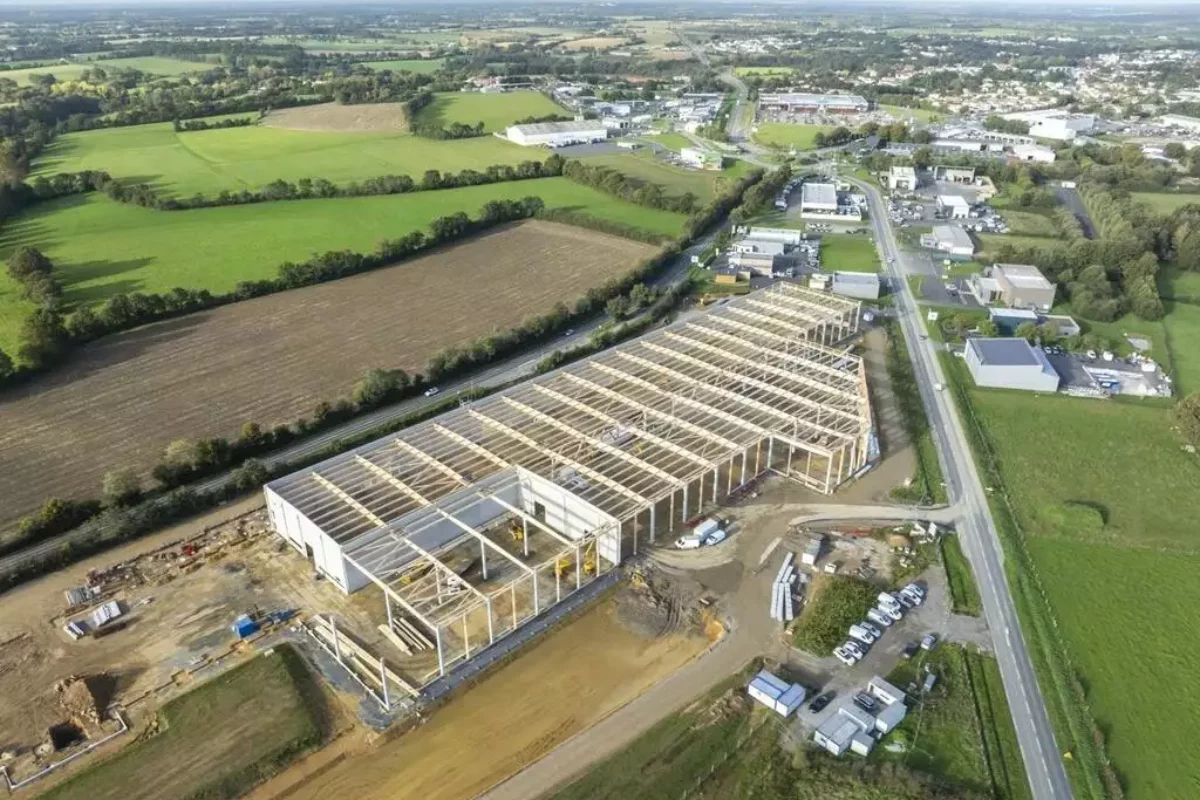 Une charpente bois exceptionnelle au service d’un projet industriel innovant et durable en Vendée